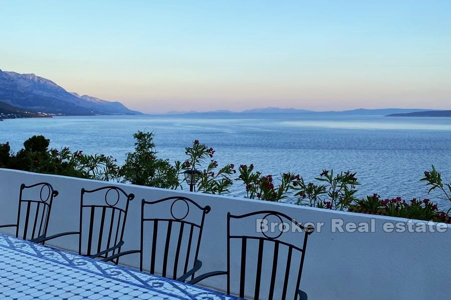 002 5165 30 Omis villa with pool for sale