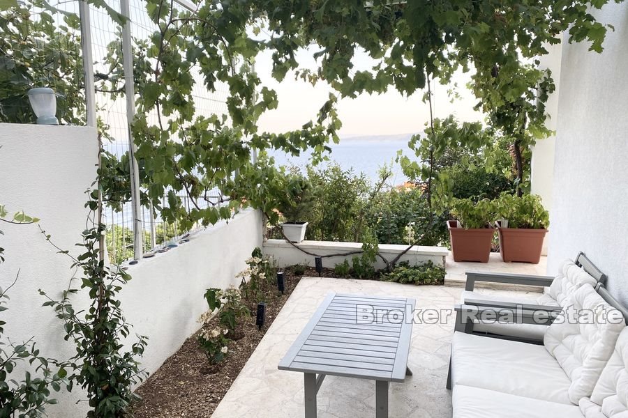 011 5165 30 Omis villa with pool for sale