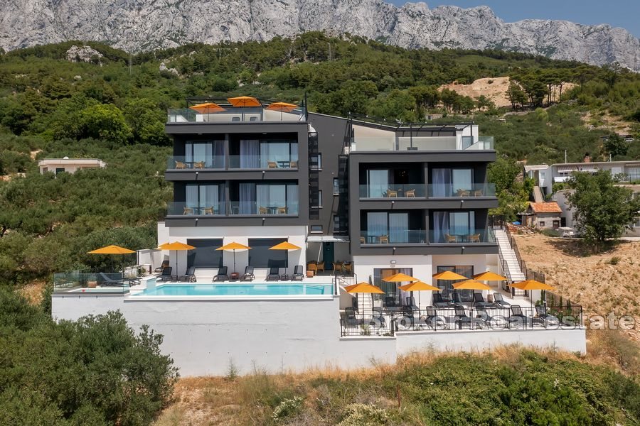 002 5174 30 Makarska property with pool and sea view for sale