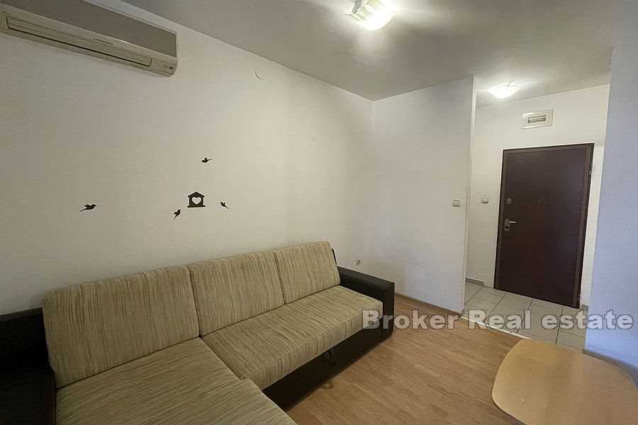 003 2035 70 Split Sucidar apartment for sale