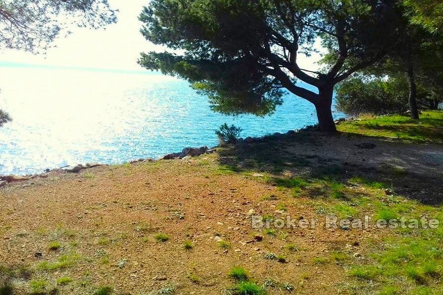 005 2021 323 Zadar land first row to the sea for sale