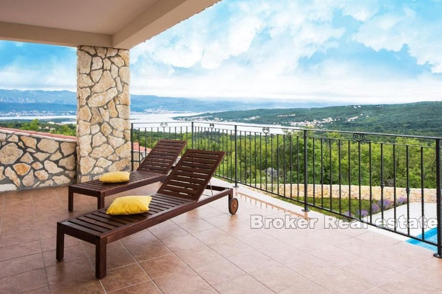 010 1021 07 Krk villa with pool and sea view for sale